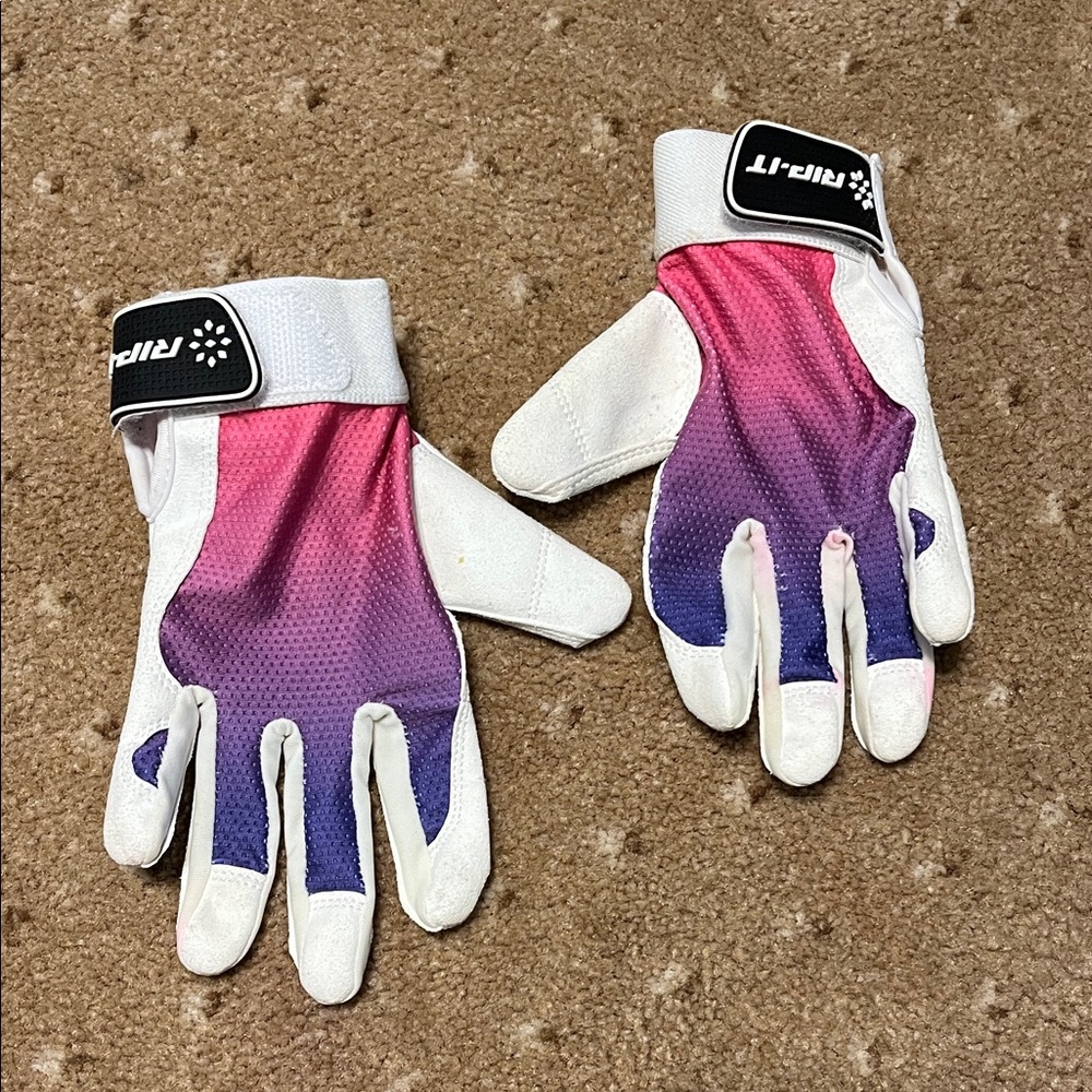 Girls softball batting gloves